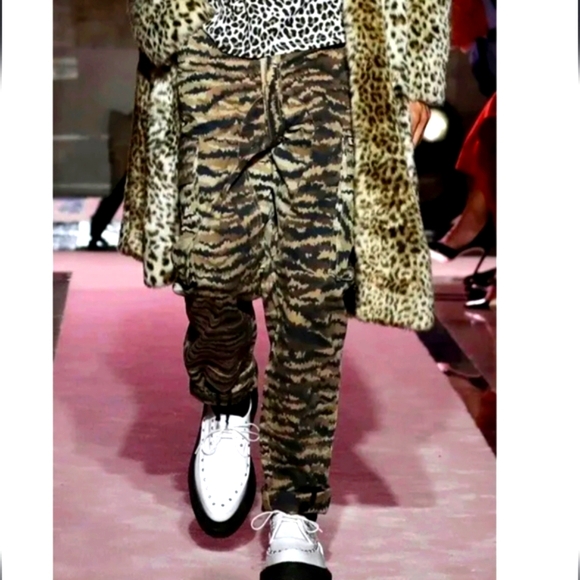 GIAMBATTISTA VALLI x H&M. Tiger Cargo Jeans w crotch zipper!! RARE 33R - Picture 5 of 6